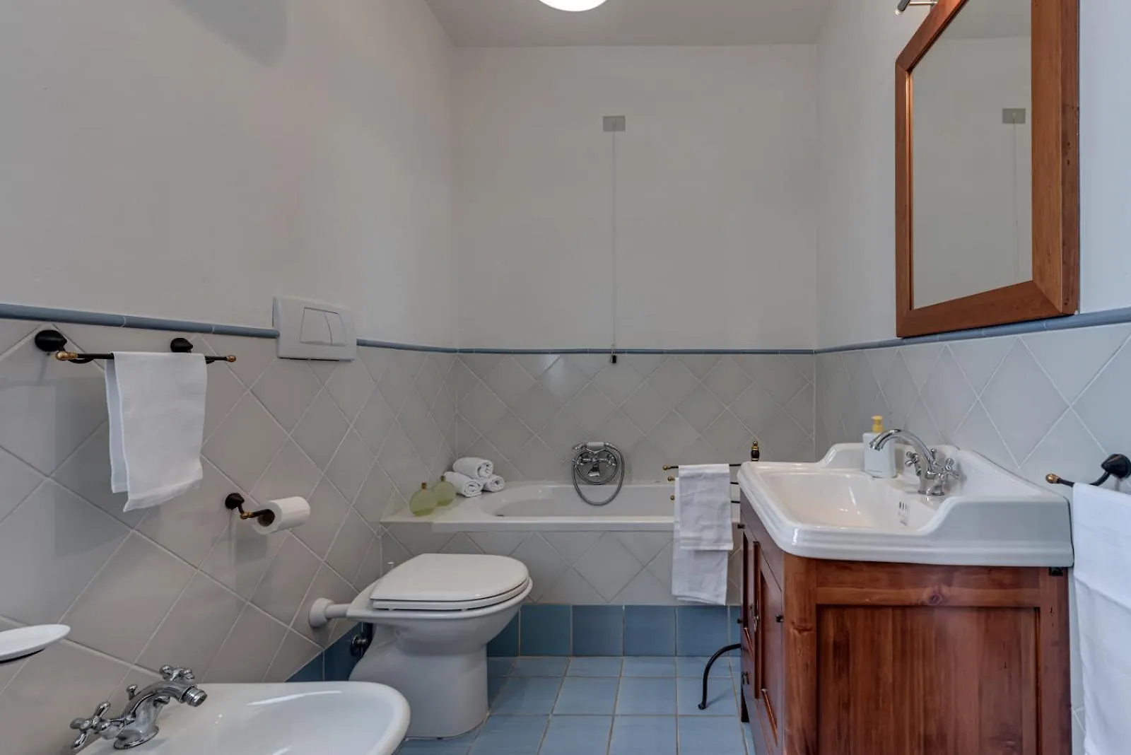 Fattoria I Tribbi Apartment Ambra Italy